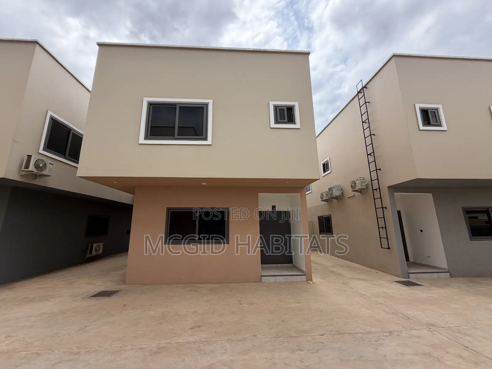 3bdrm Townhouse/Terrace in Adenta for sale in Adenta