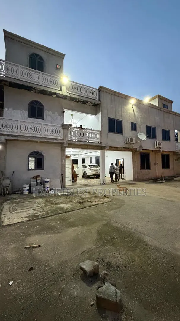 6bdrm Duplex in Adjen Kotoku, Amasaman for sale in Amasaman
