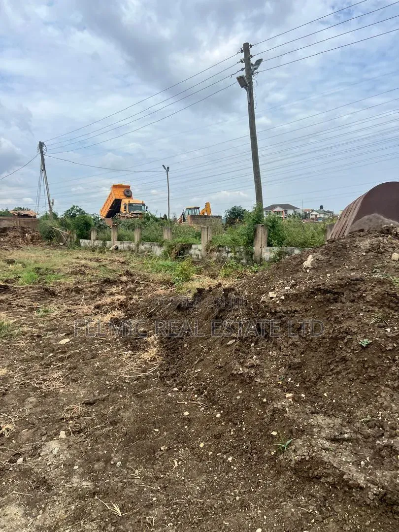 Roadside 2 Plots at Afienya for Sale in Accra Metropolitan