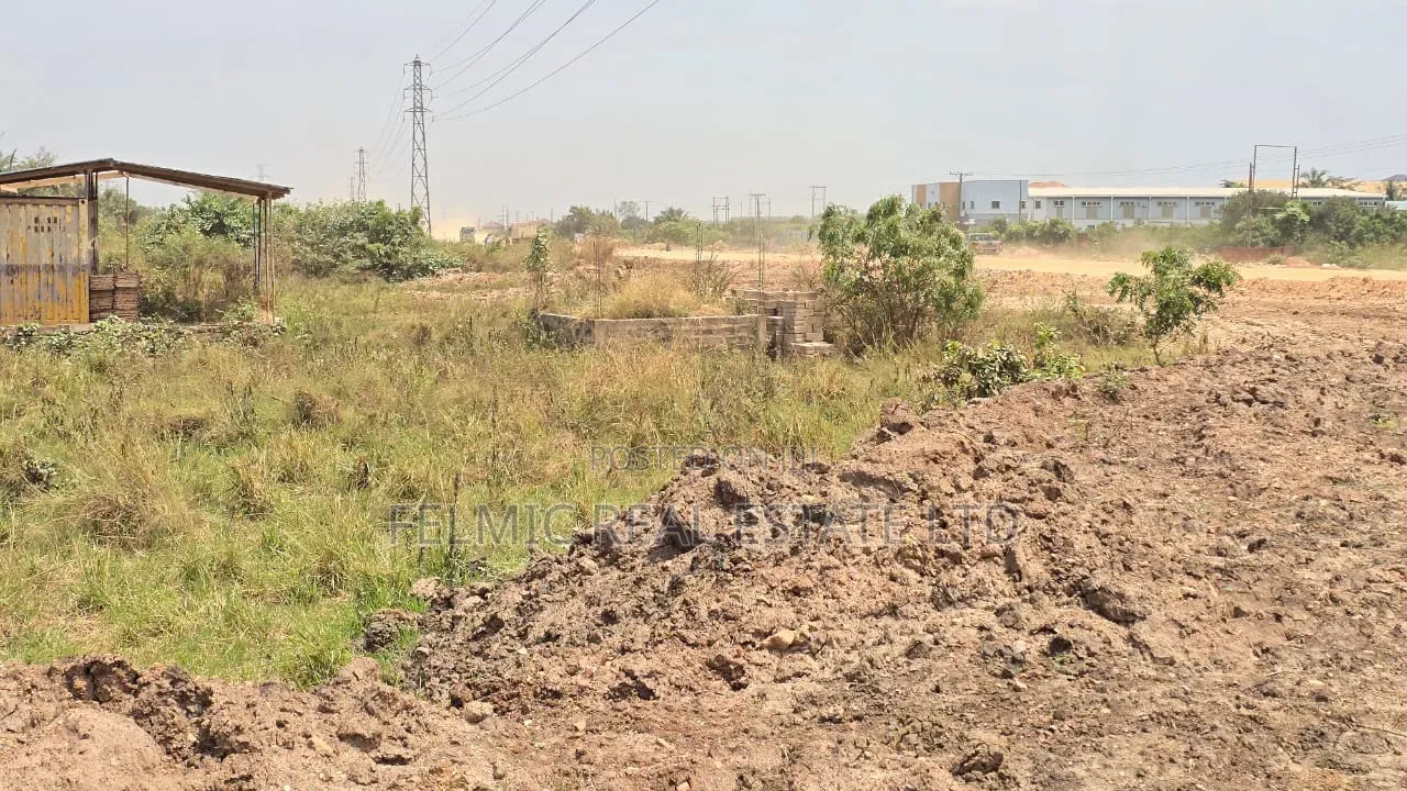 Roadside 110x80ft Plot at Afienya Odumsey for Sale in Accra Metropolitan