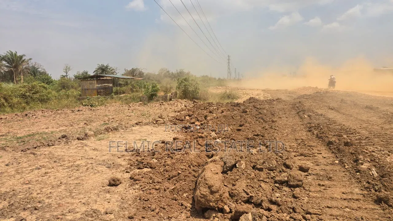 Roadside 110x80ft Plot at Afienya Odumsey for Sale in Accra Metropolitan