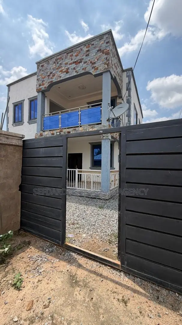 4bdrm House in Sefdard Properties, Amasaman for sale in Amasaman