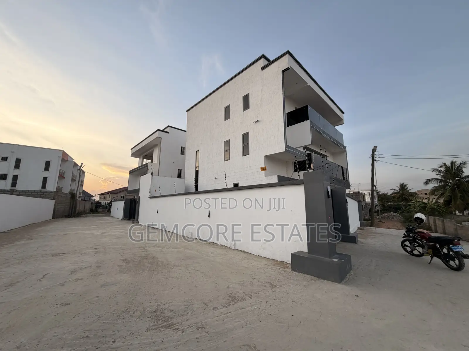 3bdrm House in Little Roses, Ashaley Botwe for sale in Ashaley Botwe