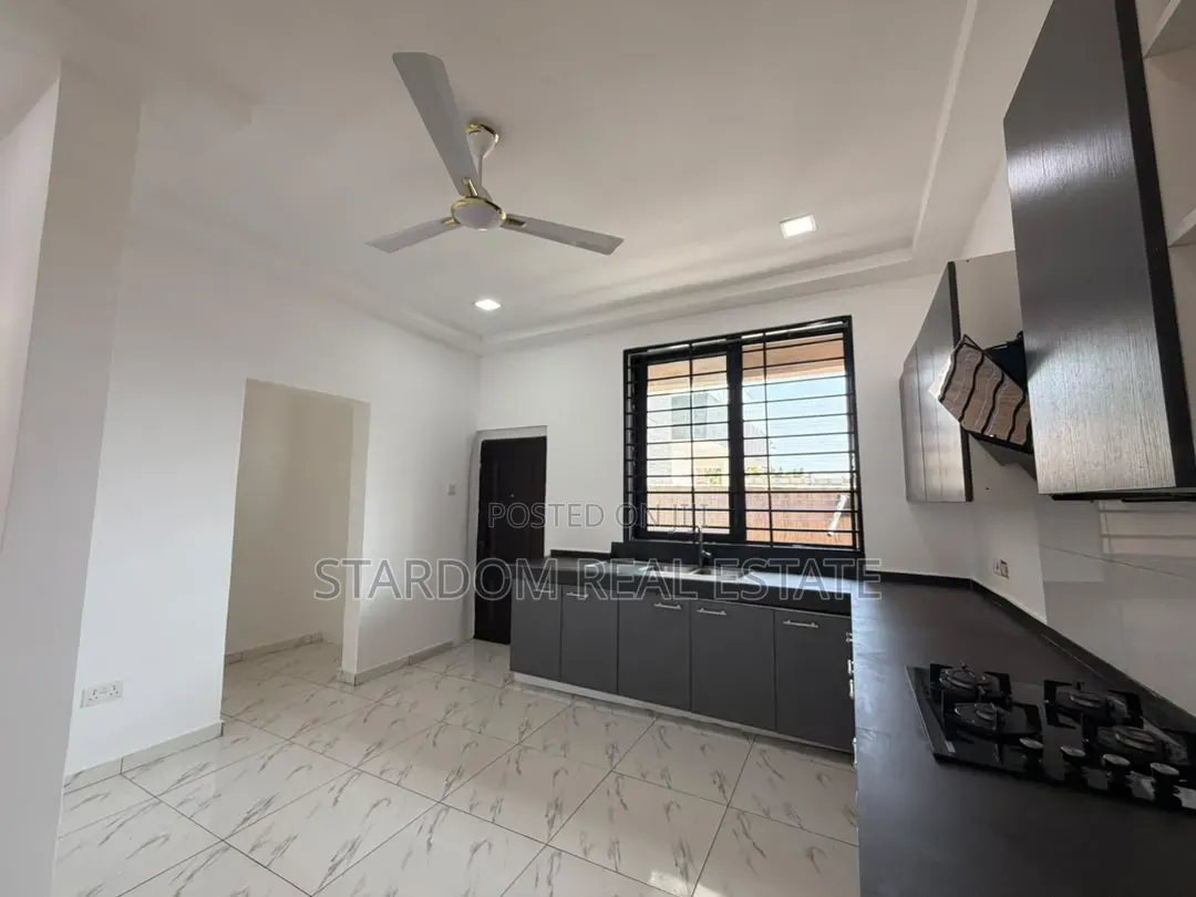 2bdrm Townhouse / Terrace in East Legon Hills, Boundary Road Area in Boundary Road Area