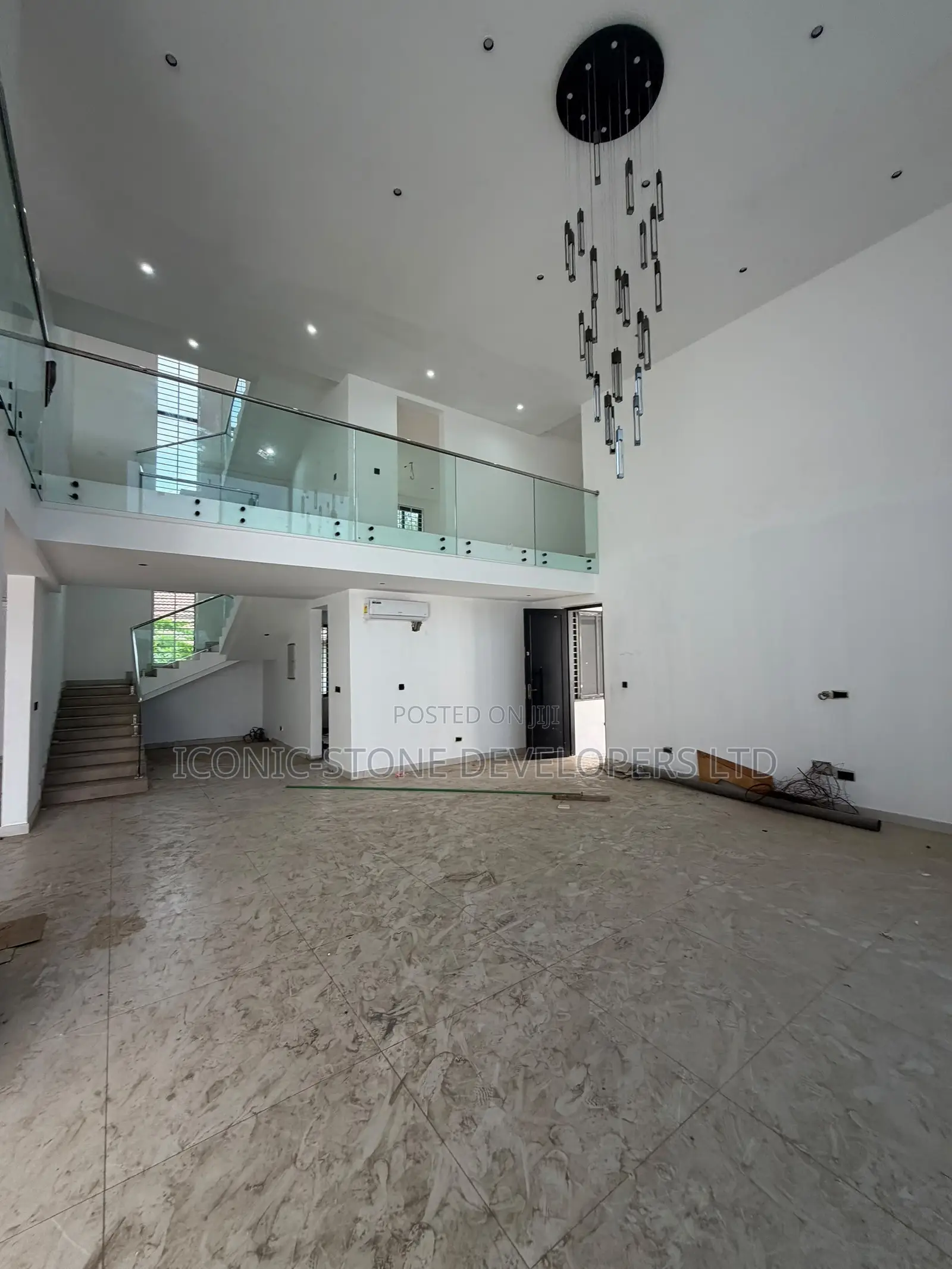 8bdrm Mansion in Adjiringanor, Adjiriganor for sale in Adjiriganor
