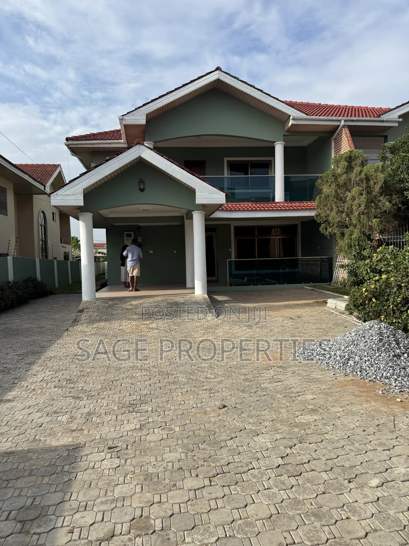 5bdrm Duplex in Boundary Road Area for rent in Boundary Road Area