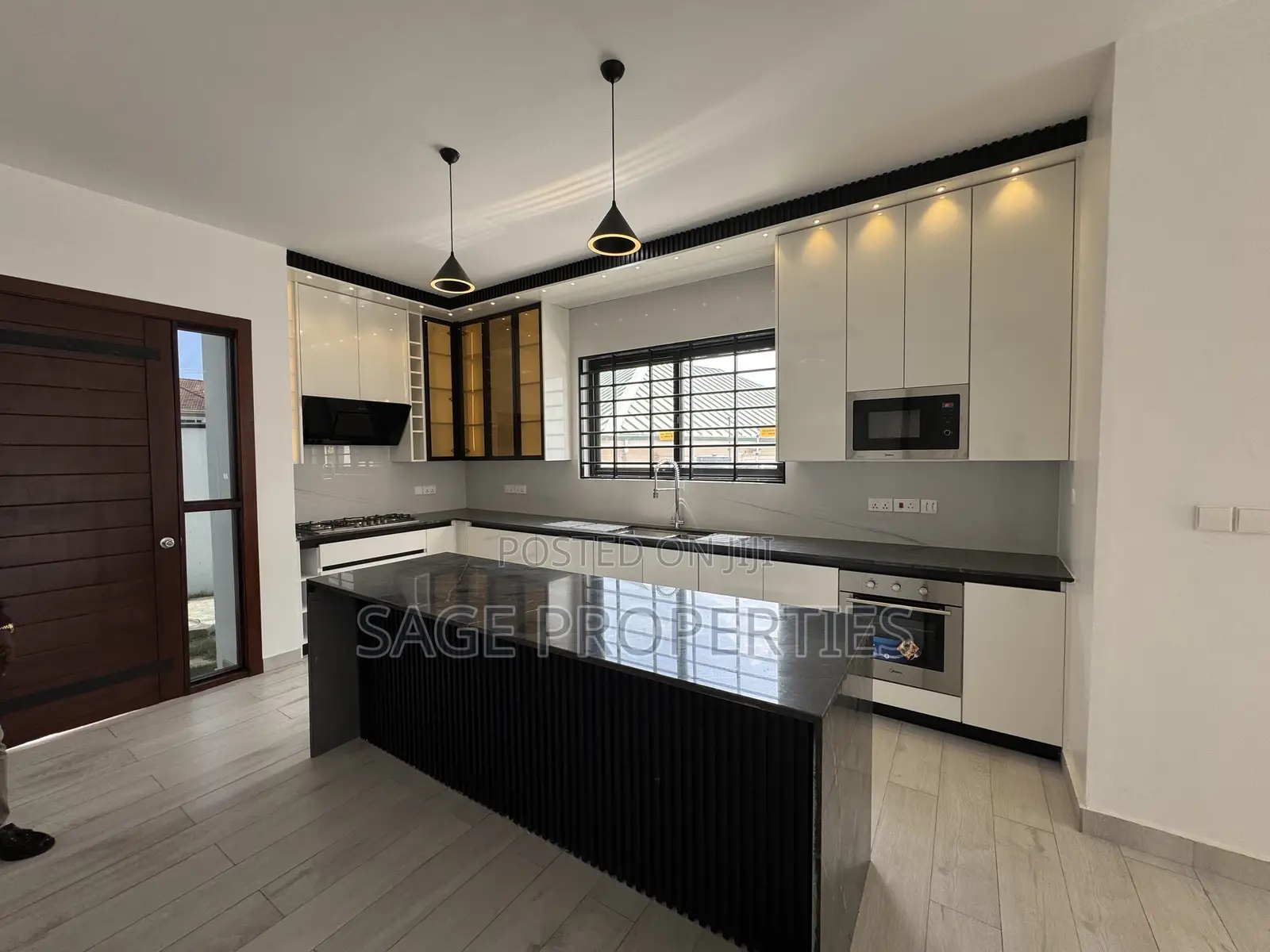 2bdrm Duplex in Manet Junction for sale in Manet Junction