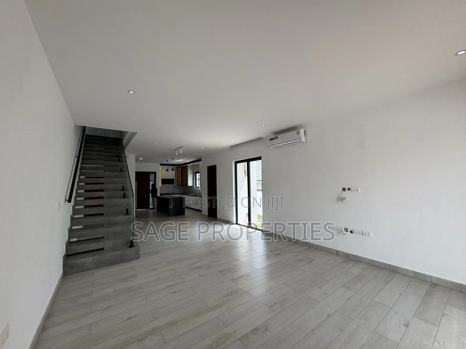 2bdrm Duplex in Manet Junction for sale in Manet Junction