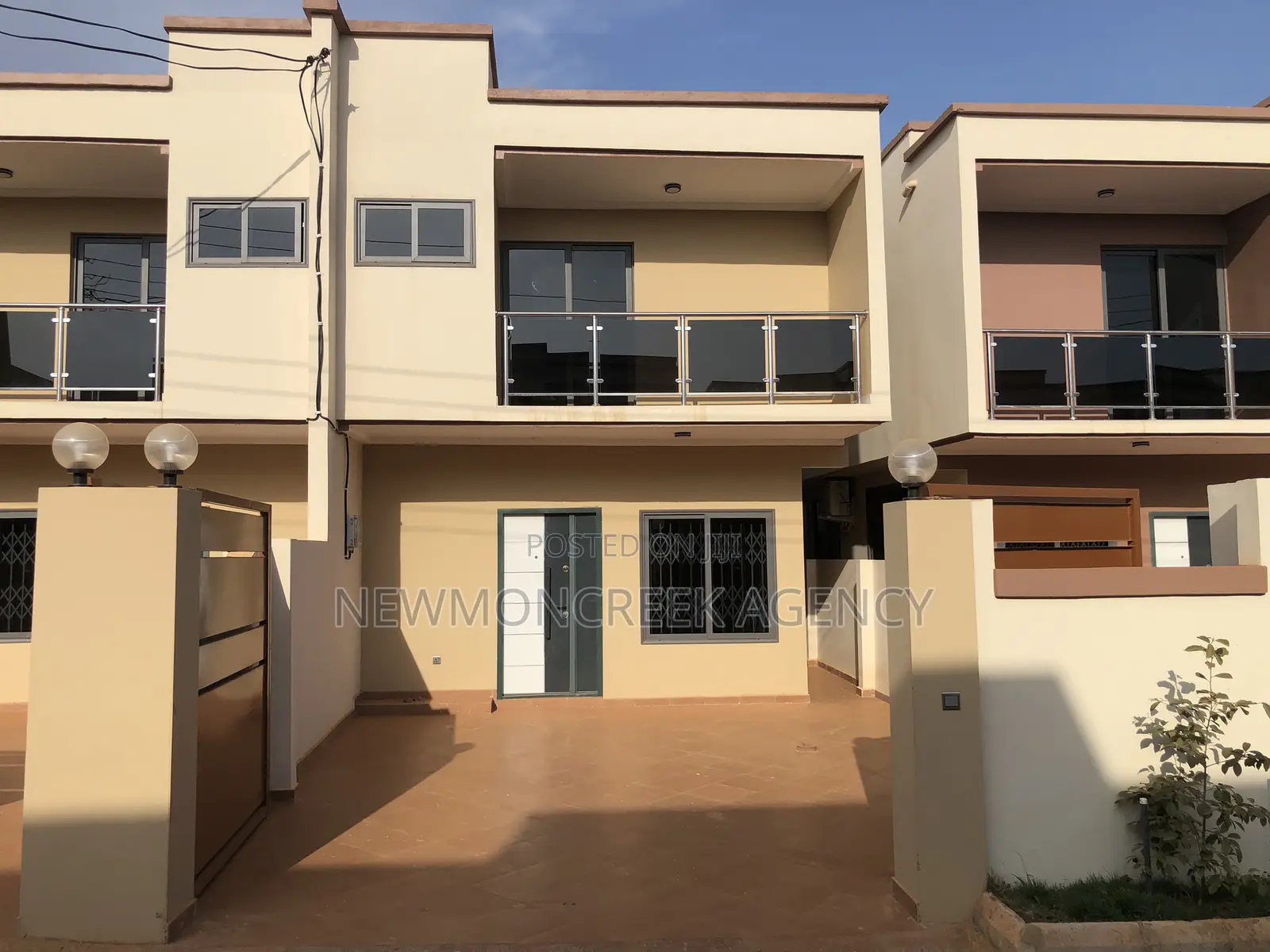 3bdrm Duplex in Abokobi, Accra Metropolitan for sale in Accra Metropolitan