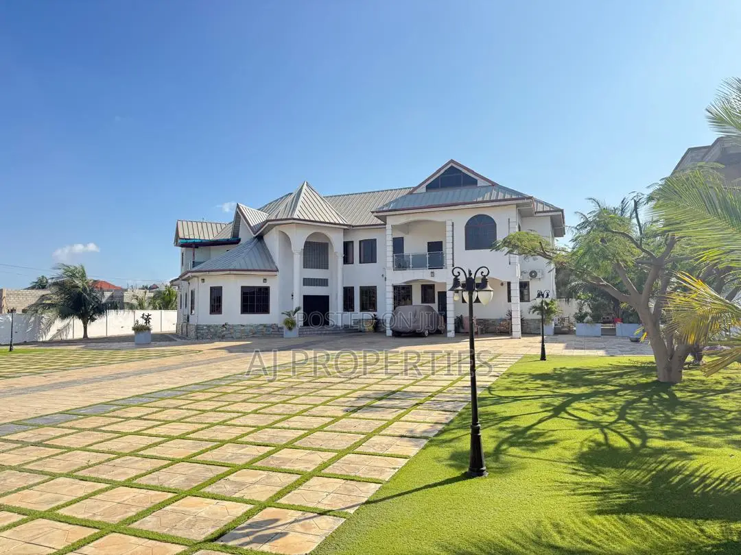 Furnished 5bdrm House in Community 25 for sale in Community 25