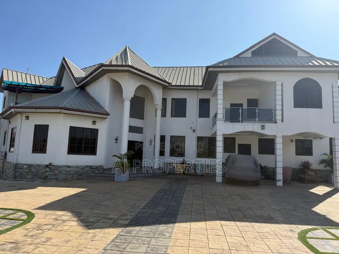 Furnished 5bdrm House in Community 25 for sale in Community 25