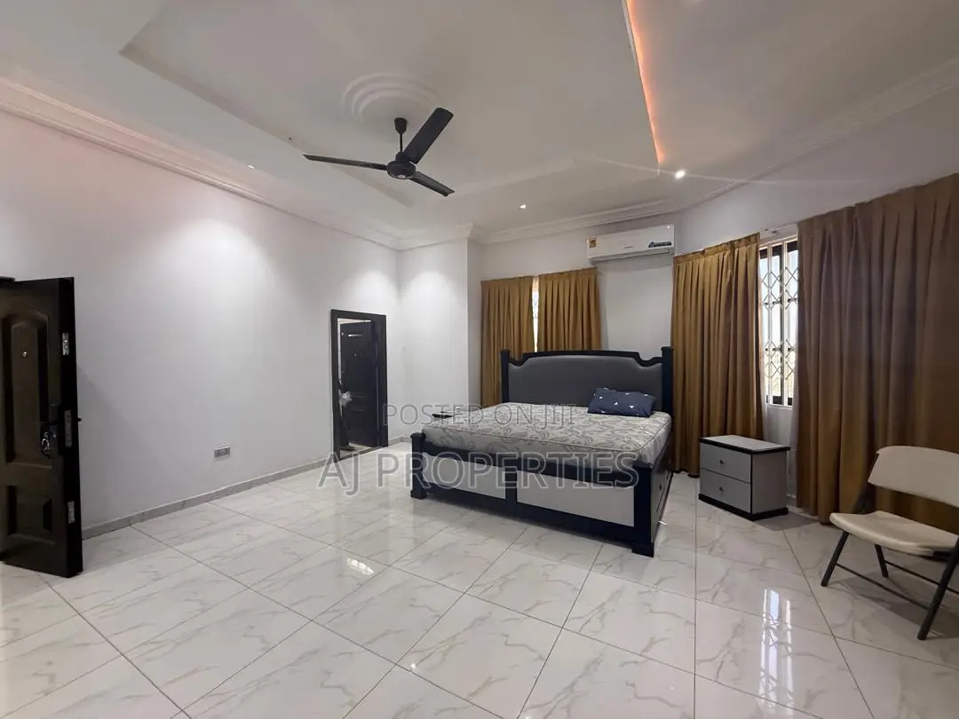 Furnished 5bdrm House in Community 25 for sale in Community 25