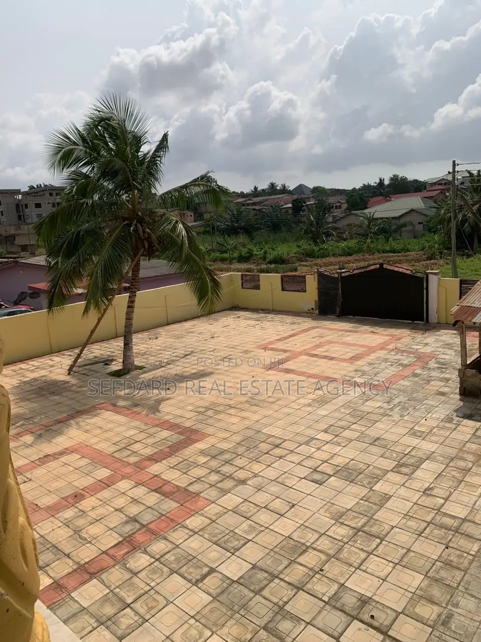 3bdrm Apartment in Sefdard Properties, Gbawe for rent in Gbawe