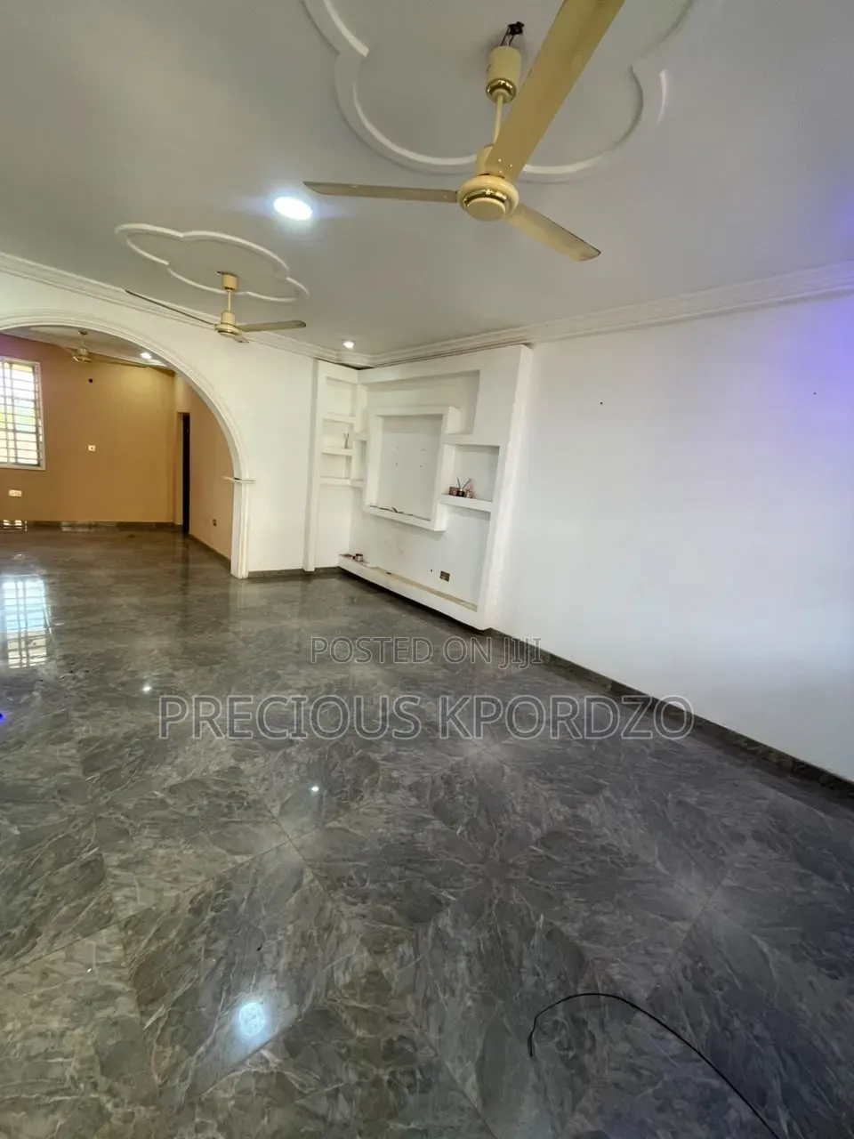 2bdrm Apartment in Ashiyie Adenta for rent in Adenta