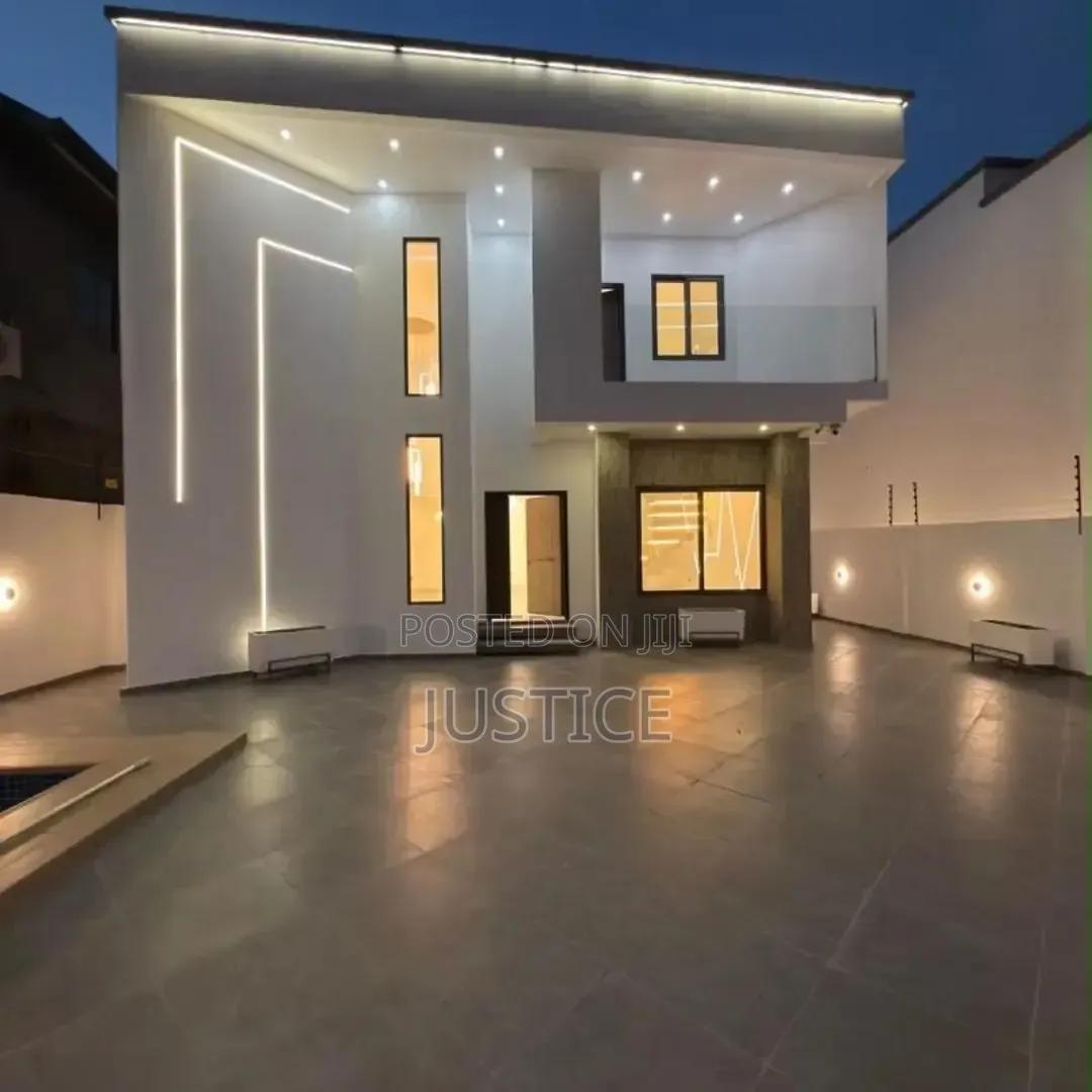 4bdrm House in Ashaley Botwe, School Junction for rent in School Junction