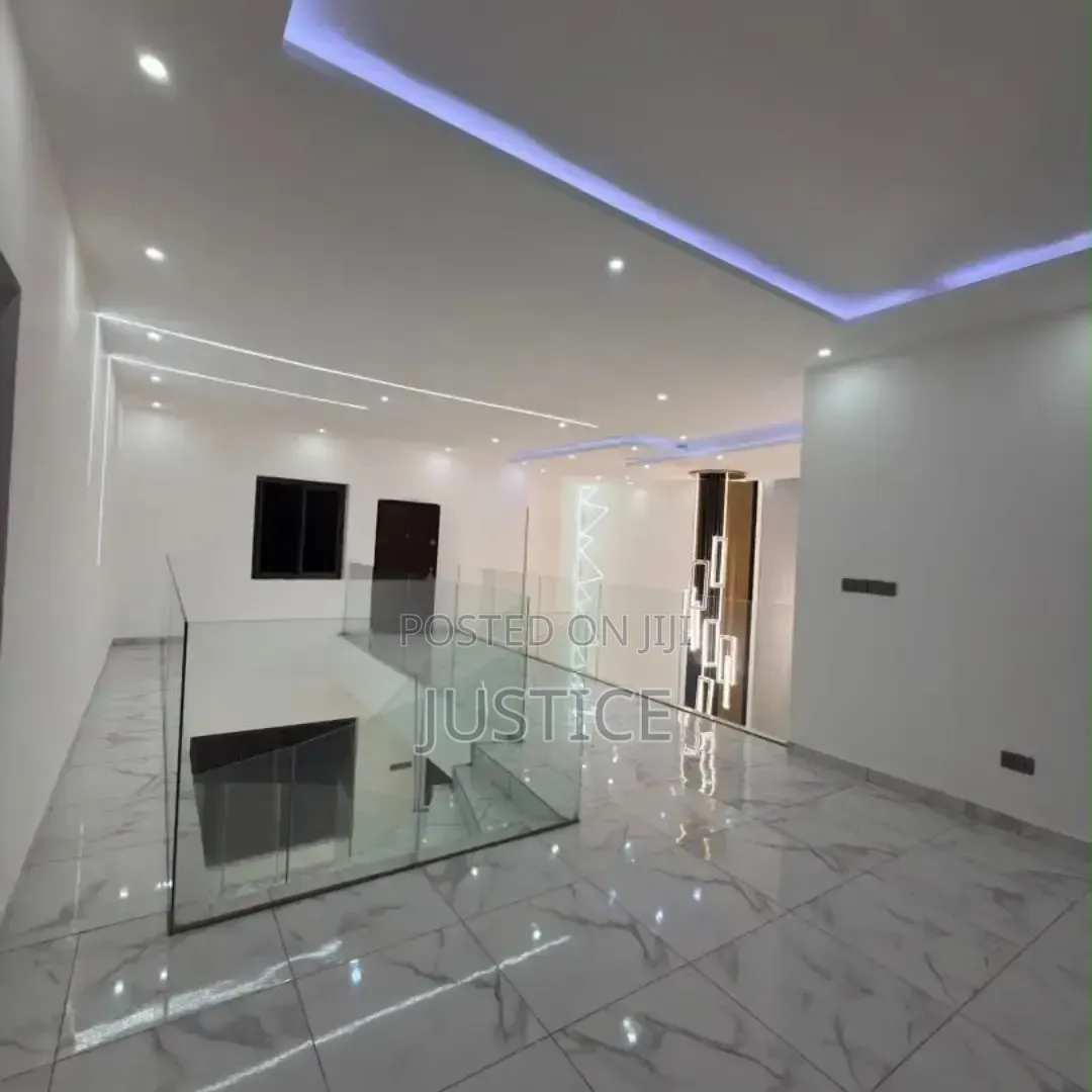 4bdrm House in Ashaley Botwe, School Junction for rent in School Junction
