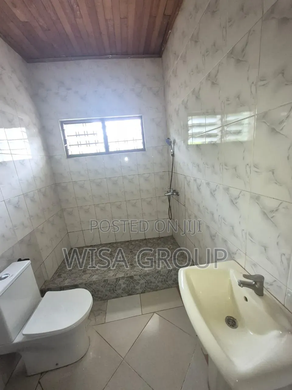 4bdrm Duplex in Wisa Group, Olebu for rent in Olebu