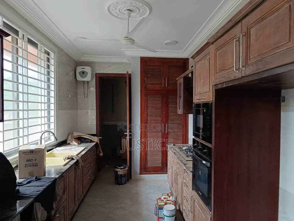 3bdrm Townhouse / Terrace in Tema Comm 12, Community 9 for rent in Community 9