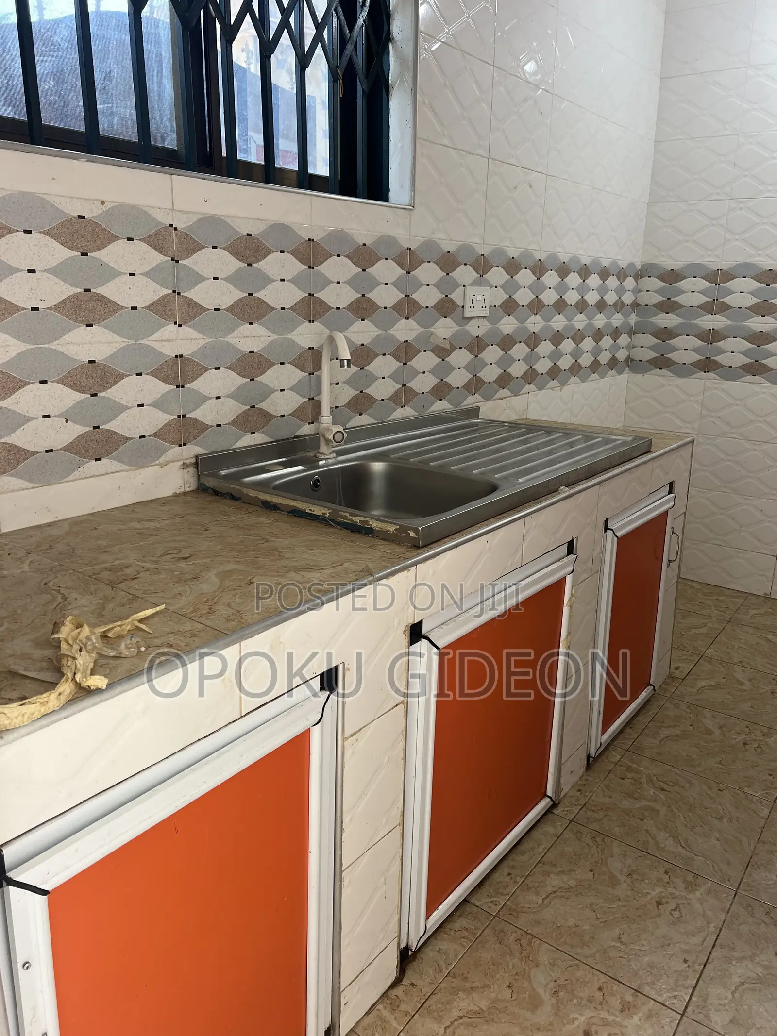 1bdrm Room & Parlour in Curve Kfc, Ablekuma for rent in Ablekuma