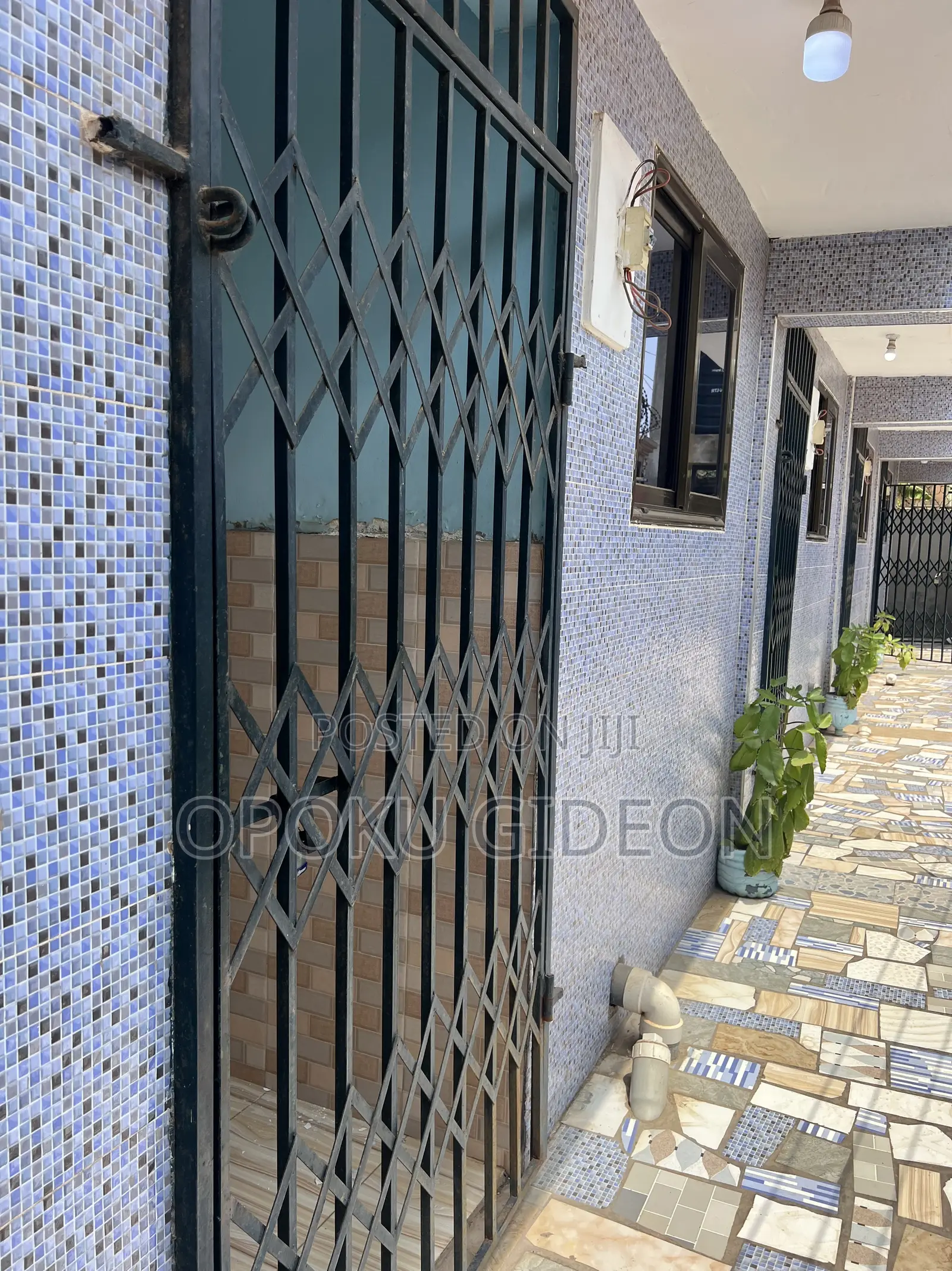 1bdrm Room & Parlour in Curve Kfc, Ablekuma for rent in Ablekuma