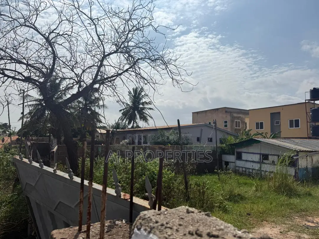 43/100 SQFT Plot of Land for Sale at Ashaley Botwe in Little Roses Area