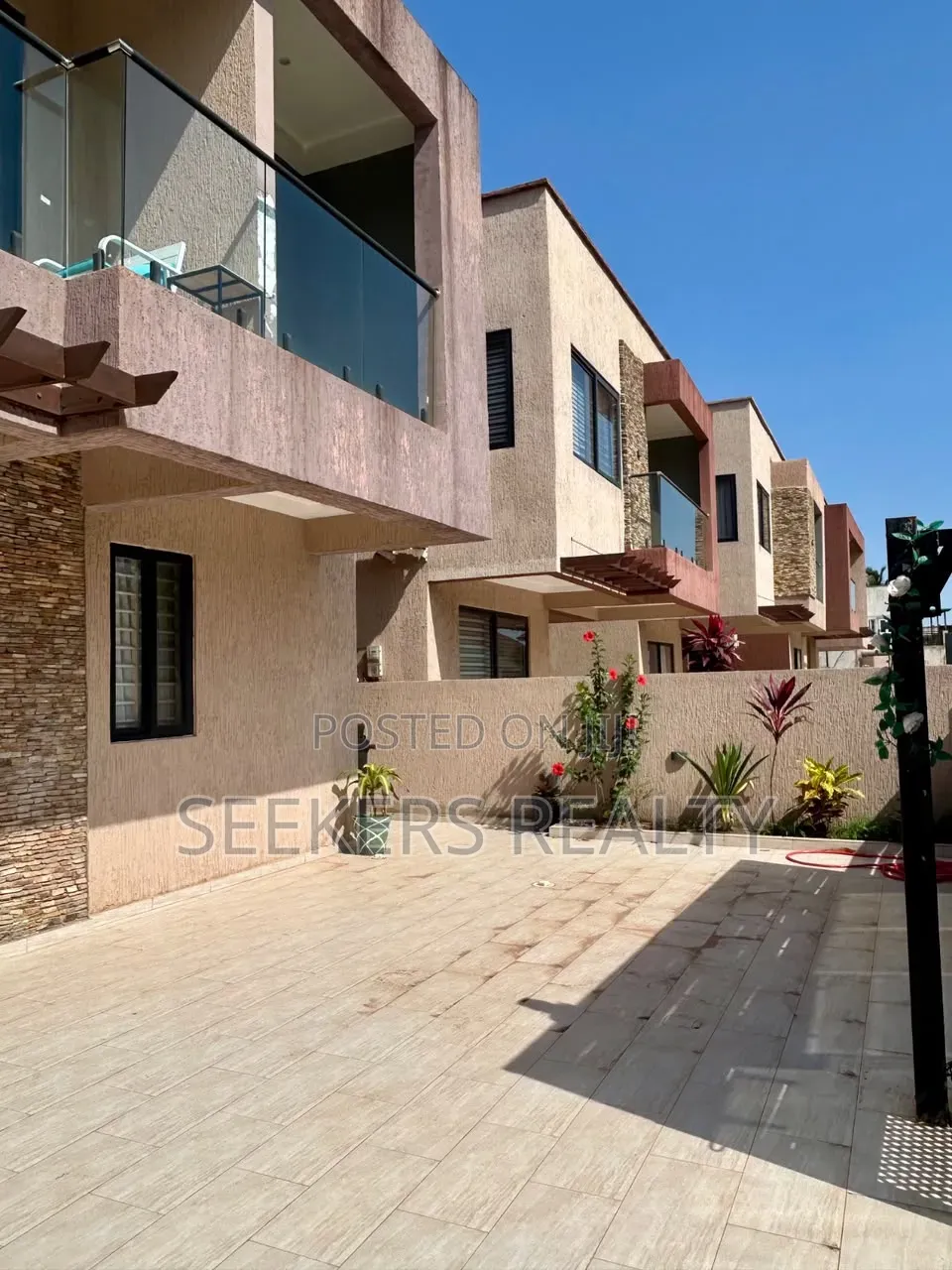 4bdrm House in Seekers Realty, Ghana Flag for rent in Ghana Flag