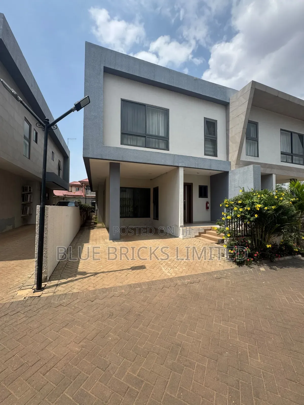 Furnished 3bdrm Townhouse / Terrace in Adjiringanor, Otano for rent in Otano