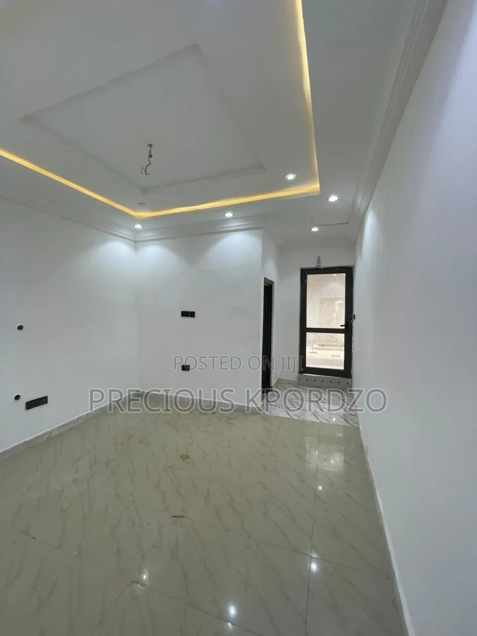 1bdrm Room & Parlour in Lakeside Estate for rent in Lake Side Estate