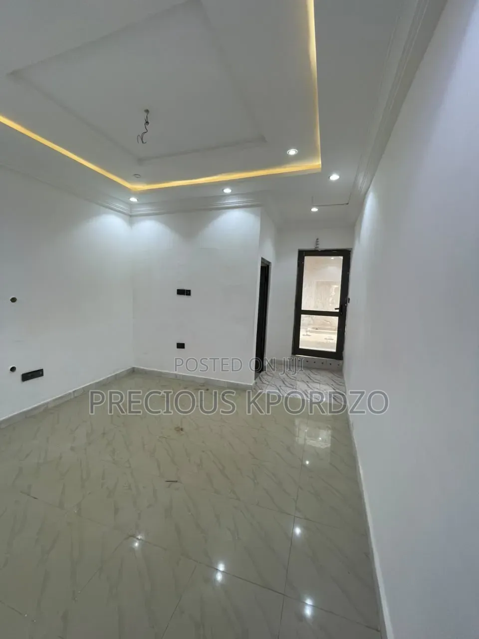 1bdrm Room & Parlour in Lakeside Estate for rent in Lake Side Estate