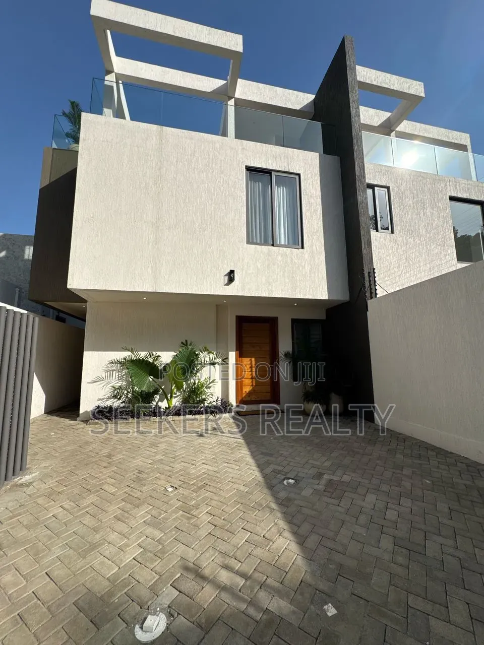 Furnished 3bdrm Townhouse / Terrace in Seekers Realty, US Embassy Area in US Embassy Area