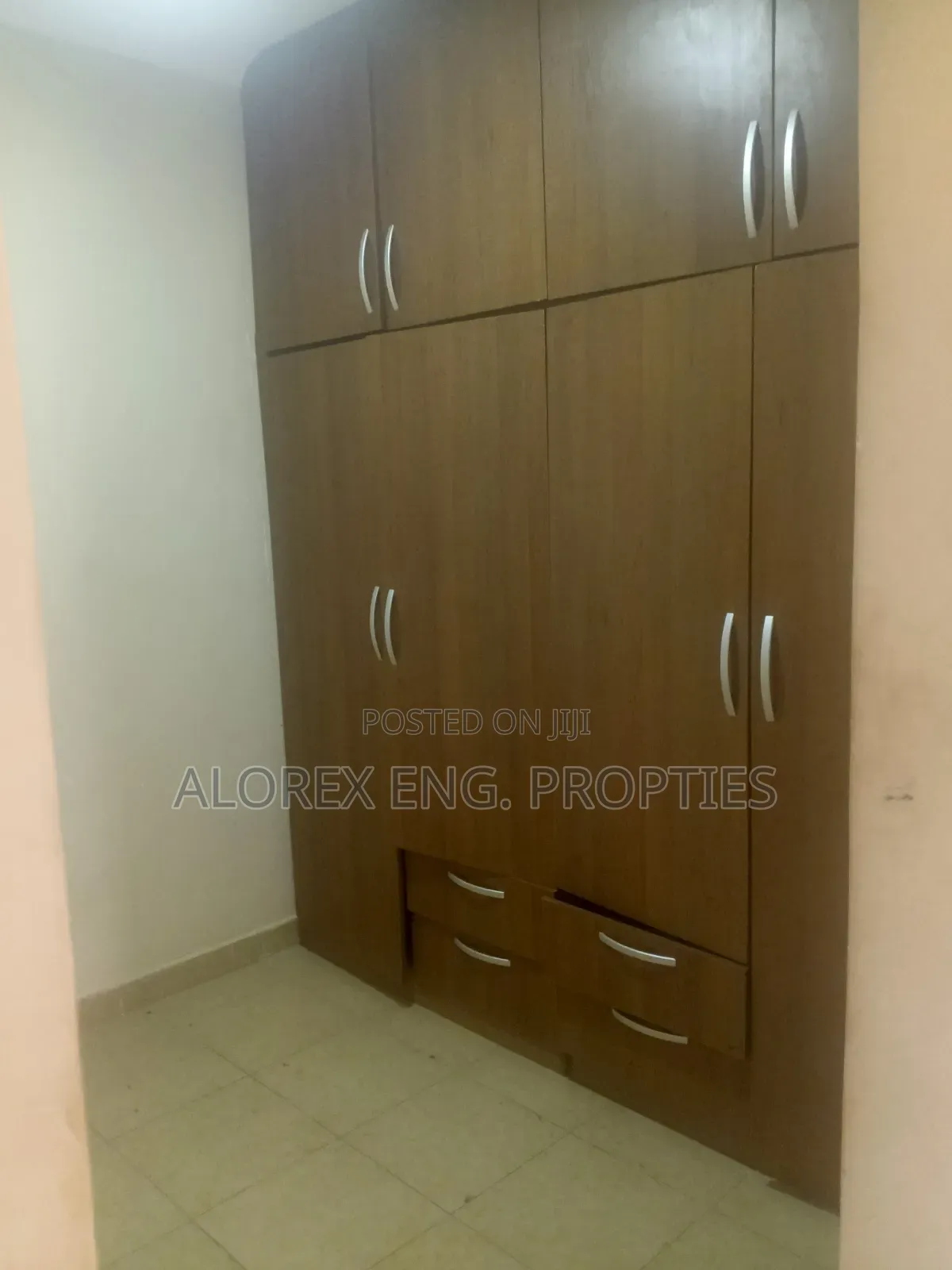 3bdrm Duplex in Executive, Ghana Flag for rent in Ghana Flag