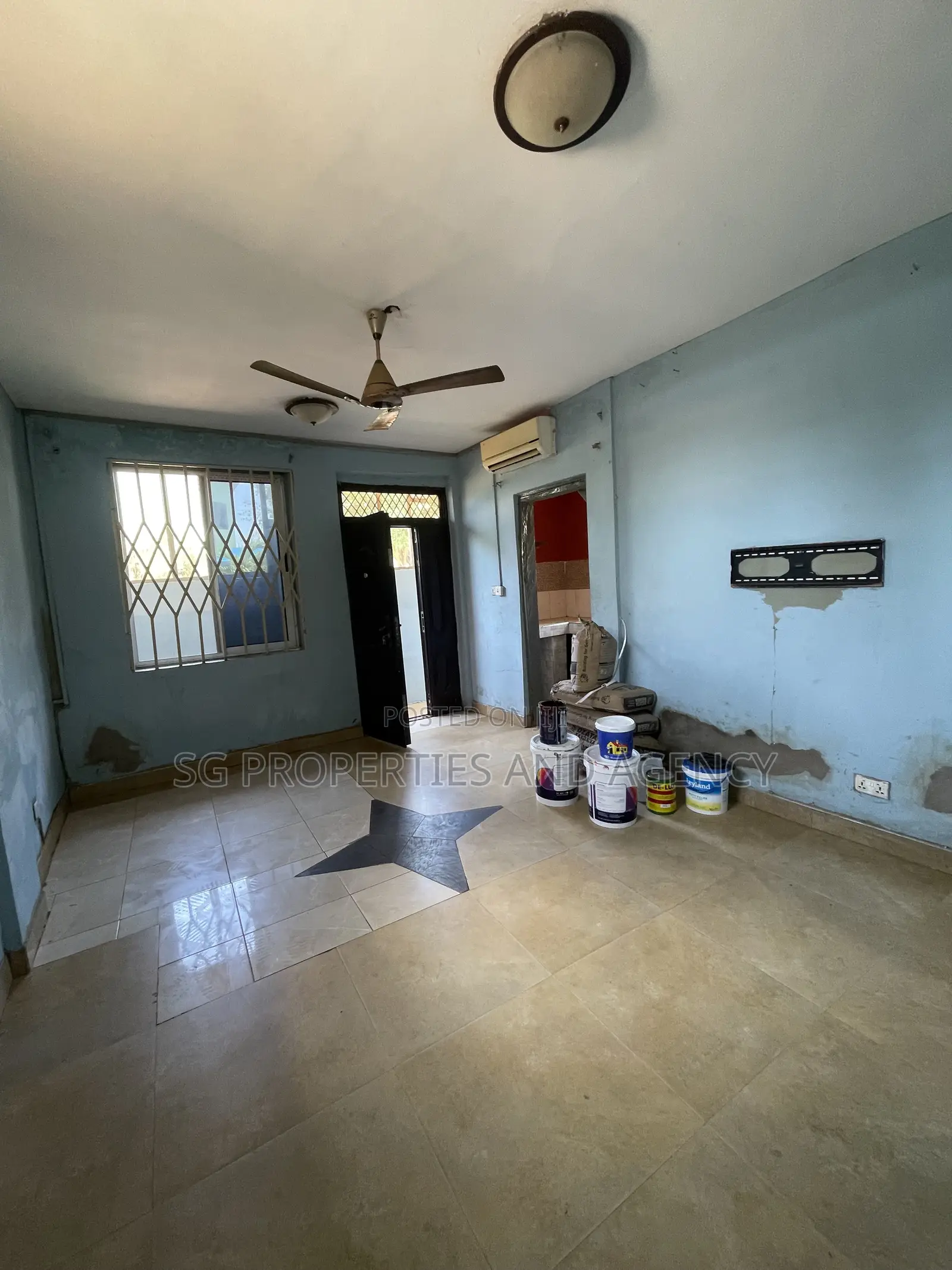 1bdrm Apartment in Batsonaa, Baatsona Total for rent in Baatsona Total