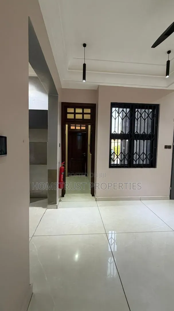 3bdrm Apartment in Achimota Tantra, Unity Closed for rent in Unity Closed