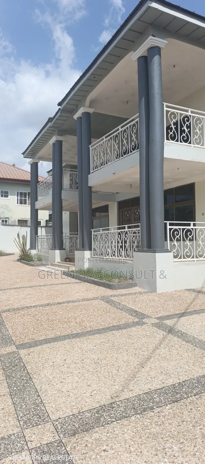 8bdrm House in Krapa, Kumasi Metropolitan for sale in Kumasi Metropolitan