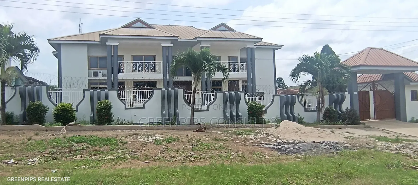 8bdrm House in Krapa, Kumasi Metropolitan for sale in Kumasi Metropolitan