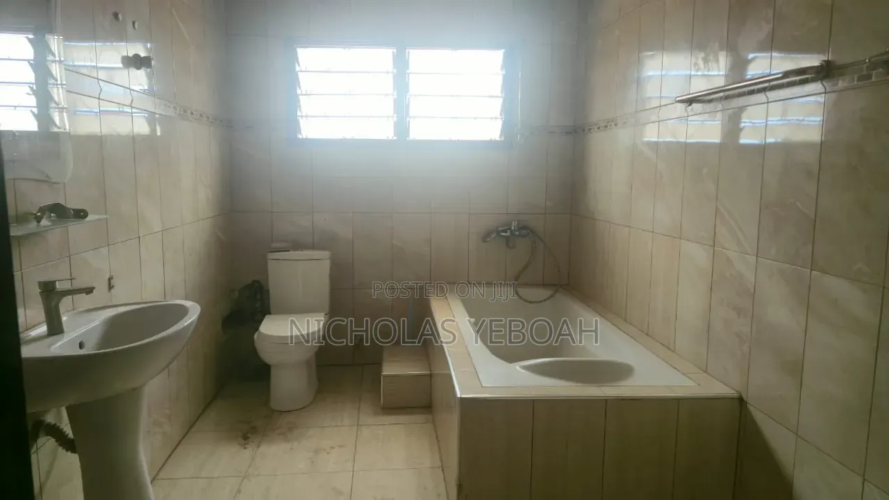 3bdrm Apartment in Din-Pa Real Estate, Kumasi Metropolitan for rent in Kumasi Metropolitan