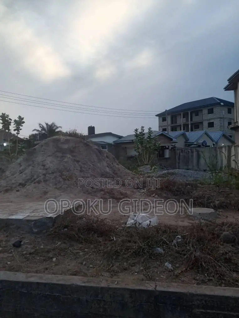Half Plot of Land for Sale at Canada Amormorley in Olebu