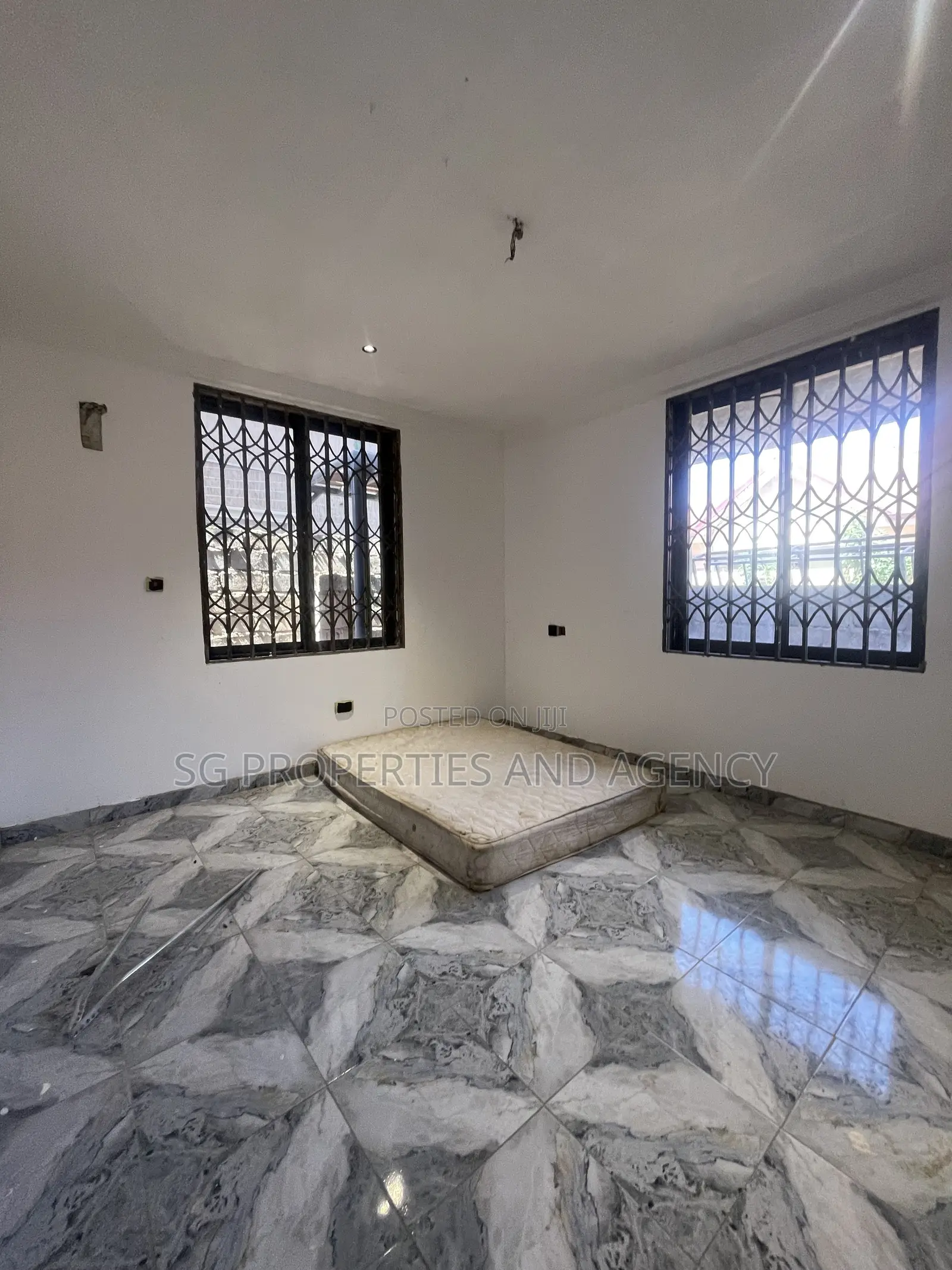 3bdrm Apartment in Lashibi, Sakumono for rent in Sakumono