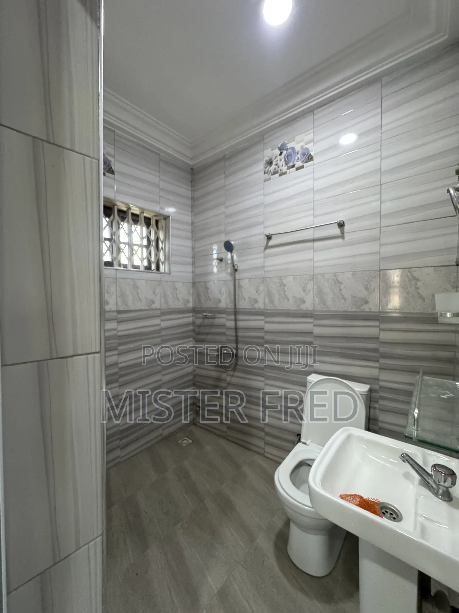 2bdrm Apartment in Westhills Mall Area, Weija for rent in Weija