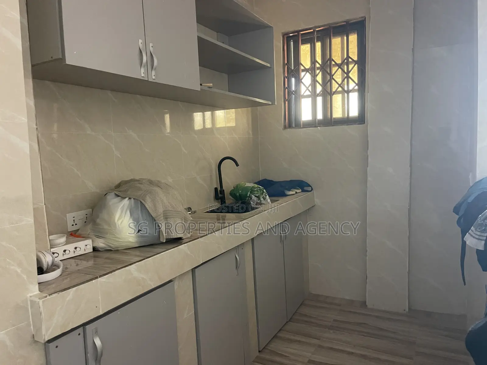 1bdrm Apartment in Lashibi, Sakumono for rent in Sakumono