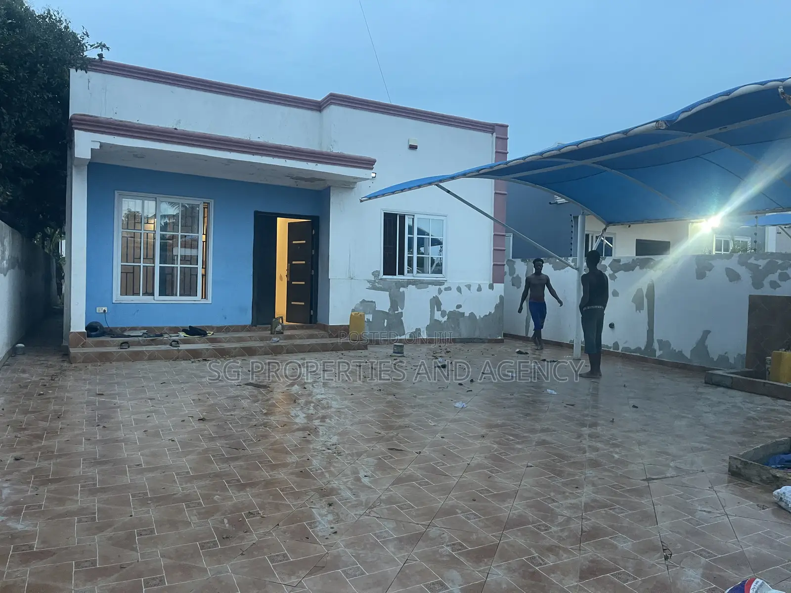 3bdrm House in Batsonaa, Baatsona Total for rent in Baatsona Total