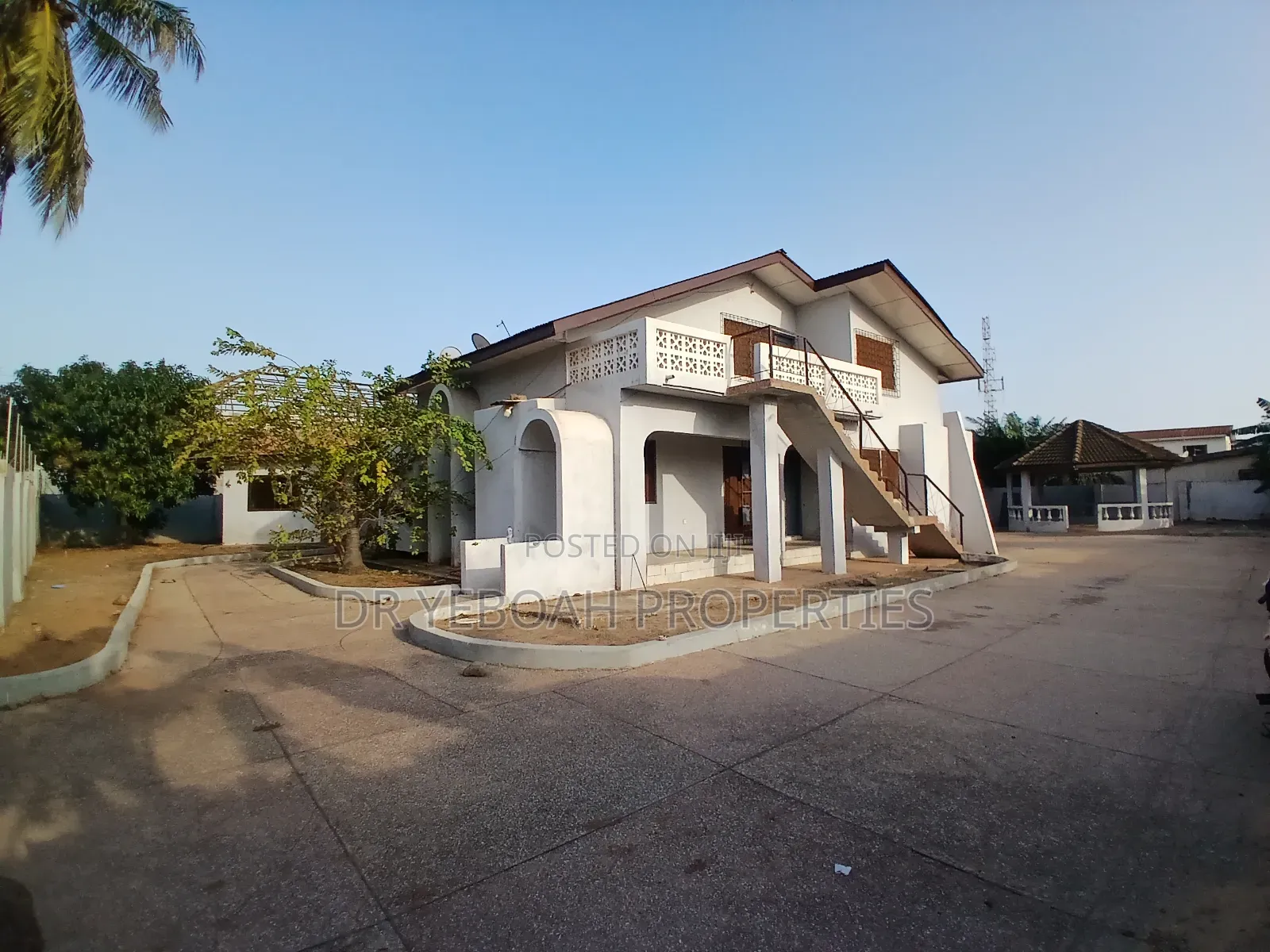 5bdrm Bungalow in Spintex 5 Bedrooms, Baatsona Total for rent in Baatsona Total