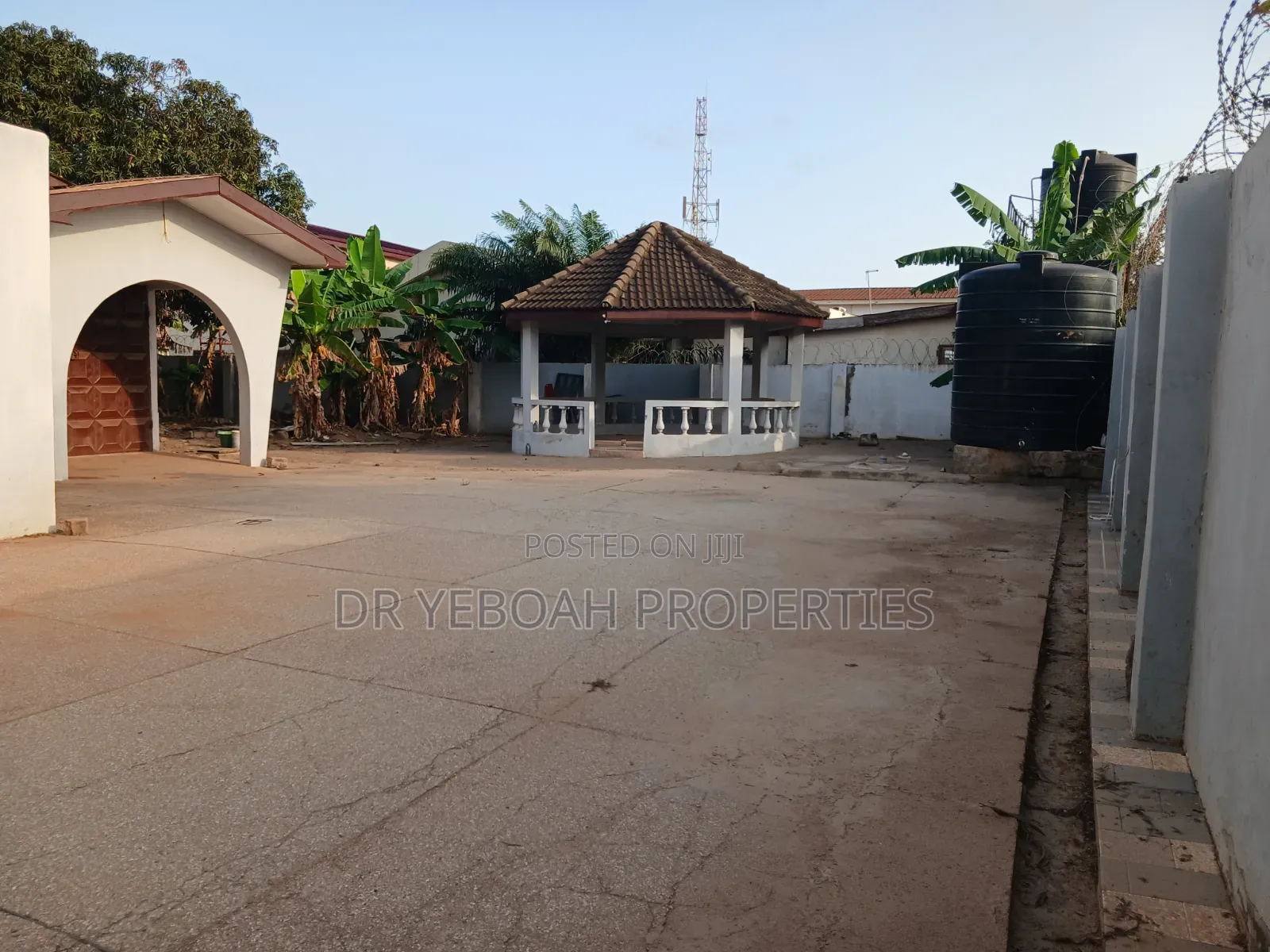 5bdrm Bungalow in Spintex 5 Bedrooms, Baatsona Total for rent in Baatsona Total