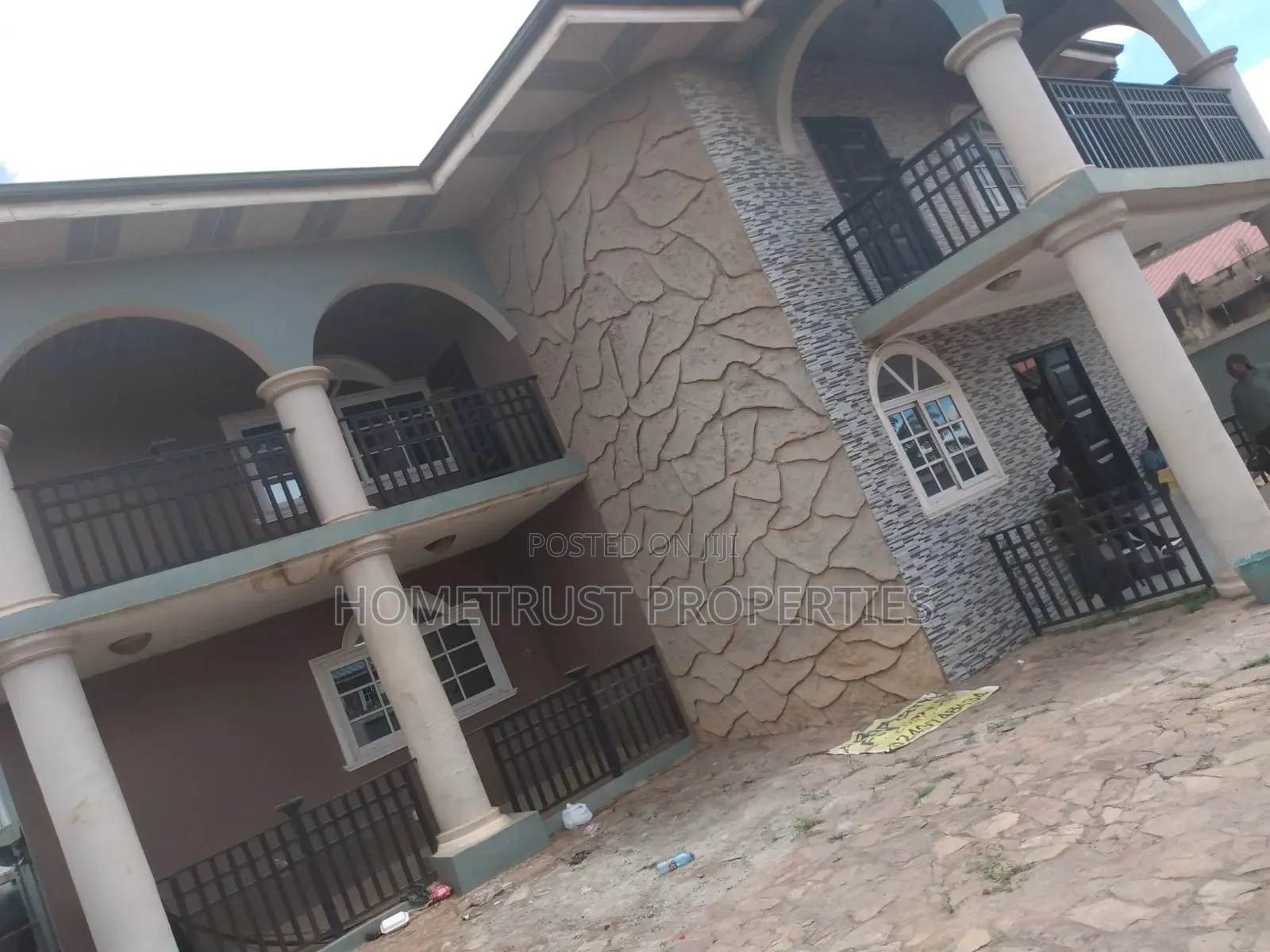 4bdrm Duplex in Kwabenya Aboum for sale in Kwabenya