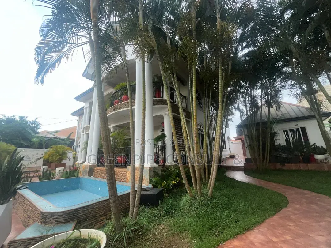 Furnished 6bdrm House in Kotwi, Kumasi Metropolitan for sale in Kumasi Metropolitan