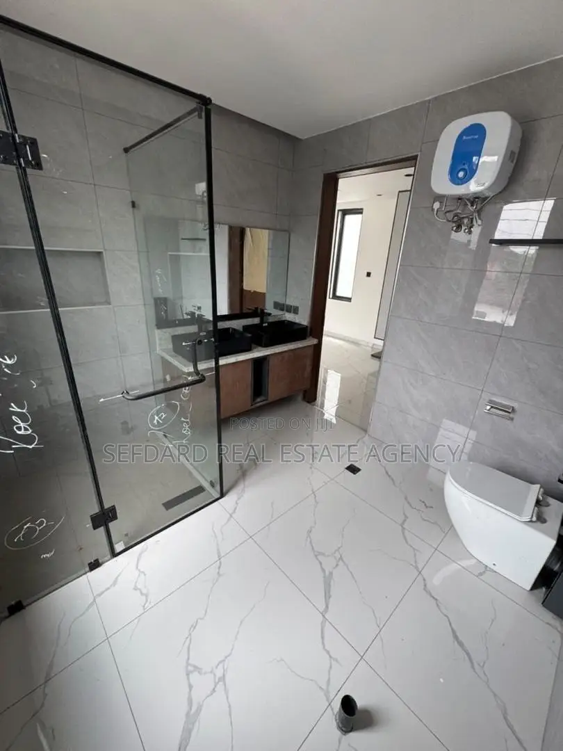 4bdrm House in Sefdard Properties, East Legon for sale in East Legon