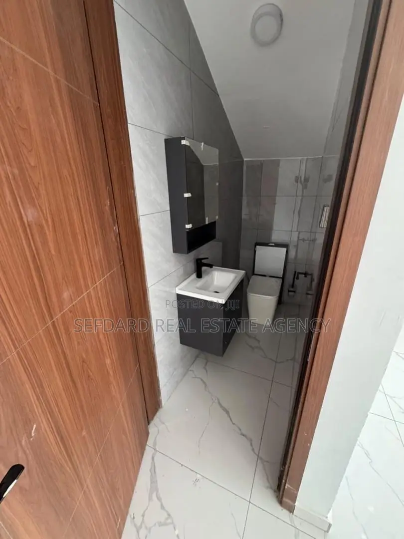 4bdrm House in Sefdard Properties, East Legon for sale in East Legon