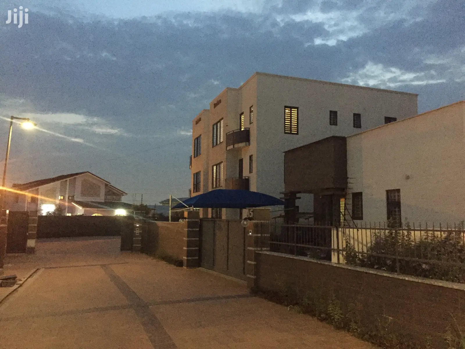 3bdrm House in Goldens Estate, East Legon for rent in East Legon