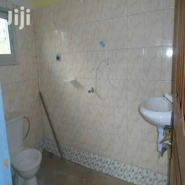 Mini Flat in Trade Fair for rent in Trade Fair