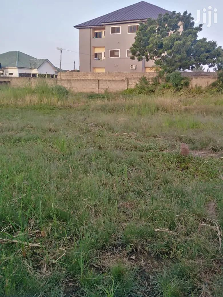 Neat Land at Pillar 2 for Sale at 350,000 Is Nigotable in Ga East Municipal